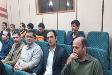 تجلیل از کارمندان نمونه بیمارستان شهید بهشتی بندرانزلی